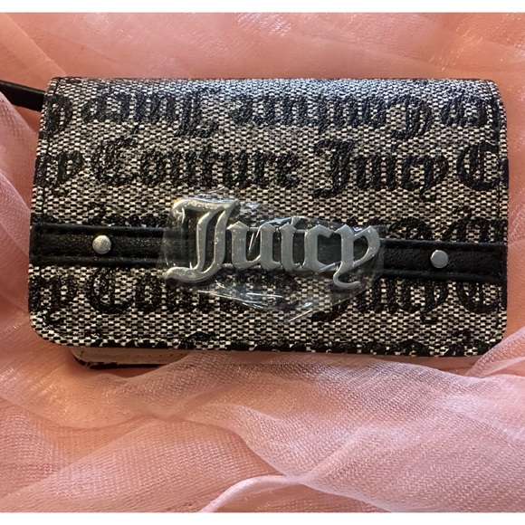 Juicy Couture Cream and Black Wallet with Silver Hardware. - Picture 1 of 3